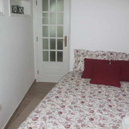 Isaura Henriques Apartment เปนิช ภายนอก รูปภาพ