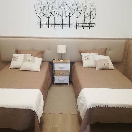 Isaura Henriques Apartment เปนิช ภายนอก รูปภาพ