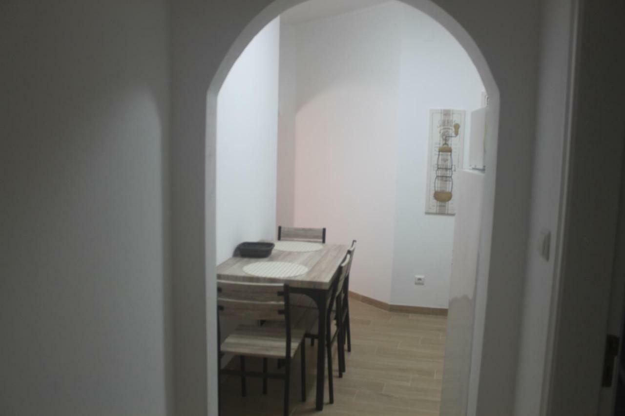 Isaura Henriques Apartment เปนิช ภายนอก รูปภาพ