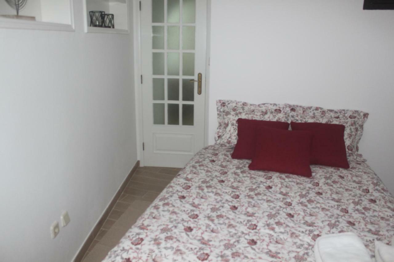 Isaura Henriques Apartment เปนิช ภายนอก รูปภาพ