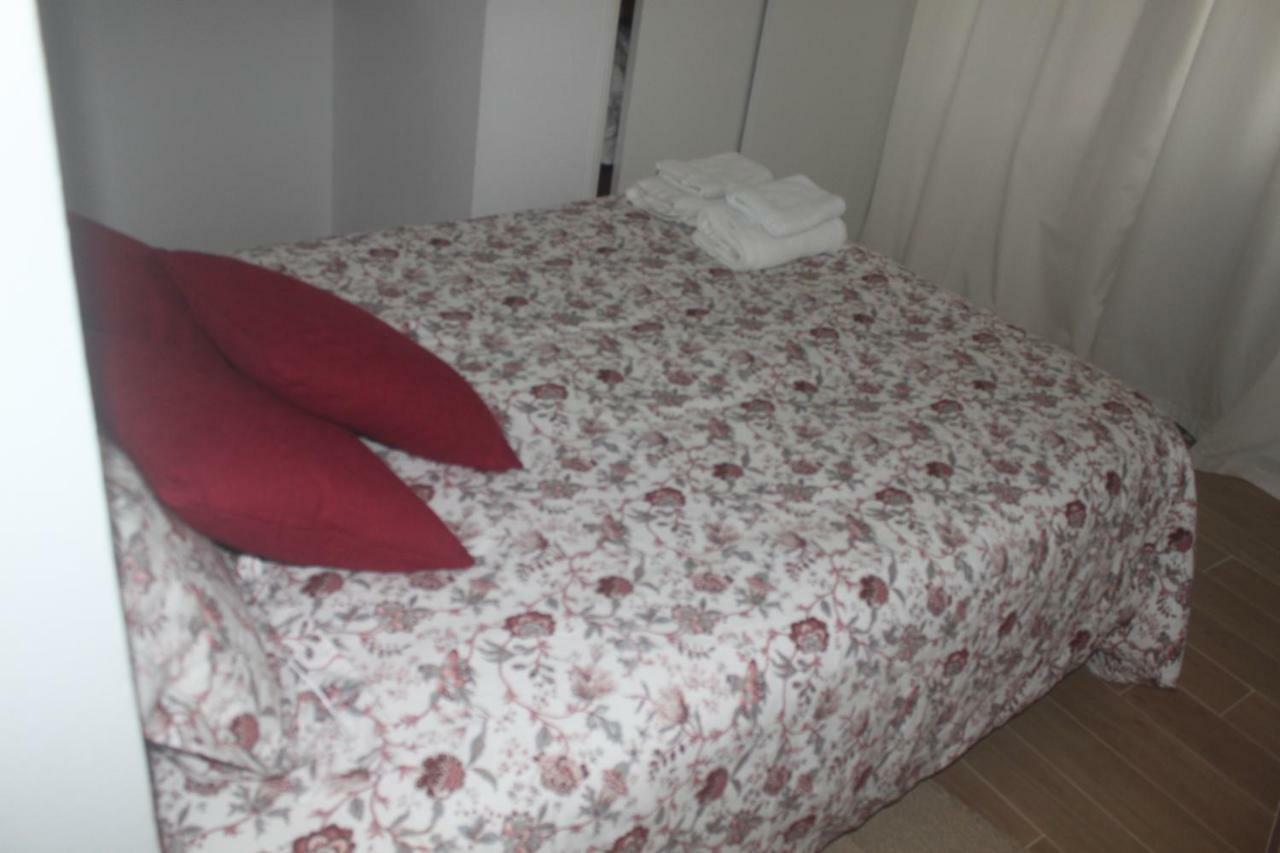 Isaura Henriques Apartment เปนิช ภายนอก รูปภาพ