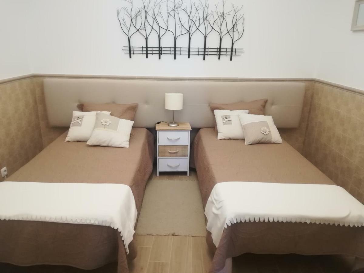 Isaura Henriques Apartment เปนิช ภายนอก รูปภาพ